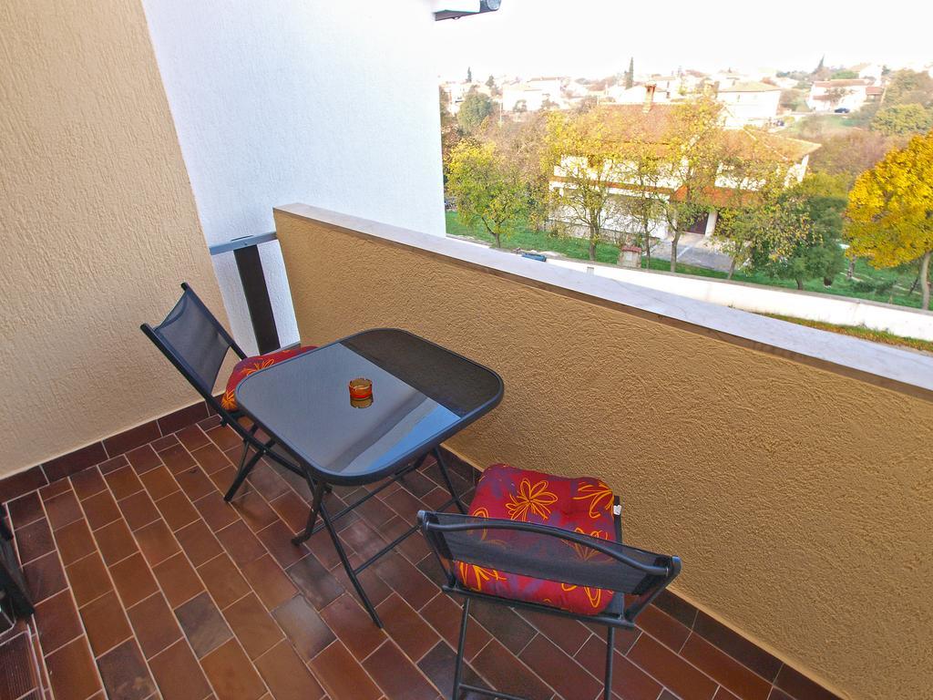 Family Friendly Apartment 946 Pula Exterior foto