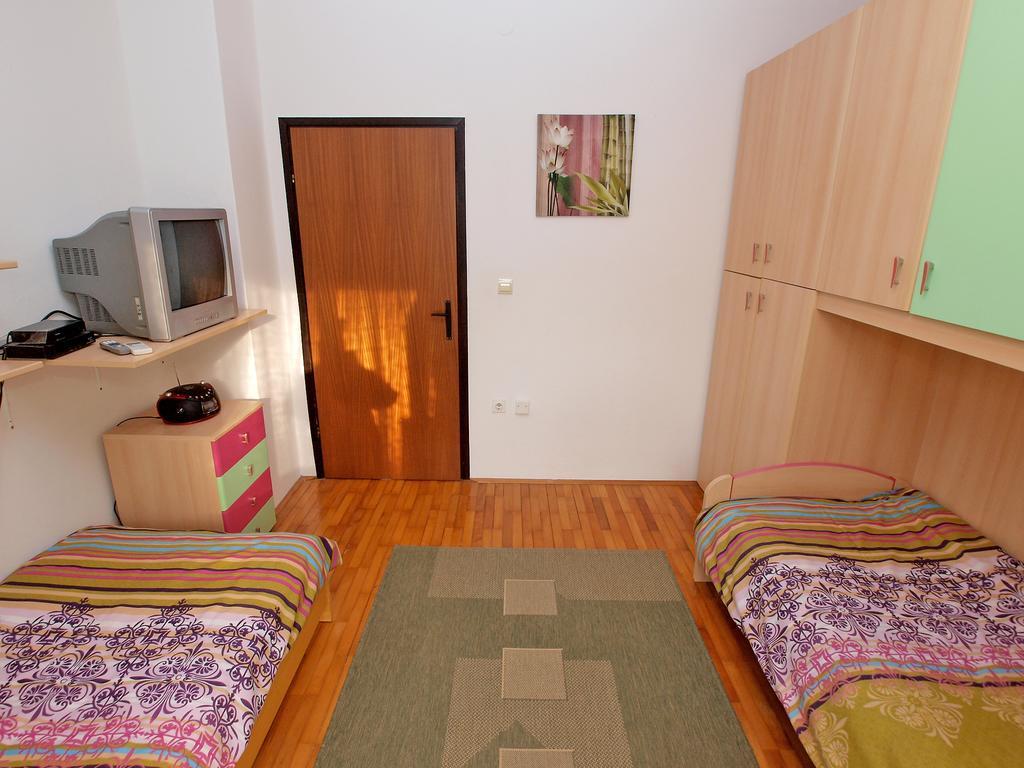 Family Friendly Apartment 946 Pula Exterior foto